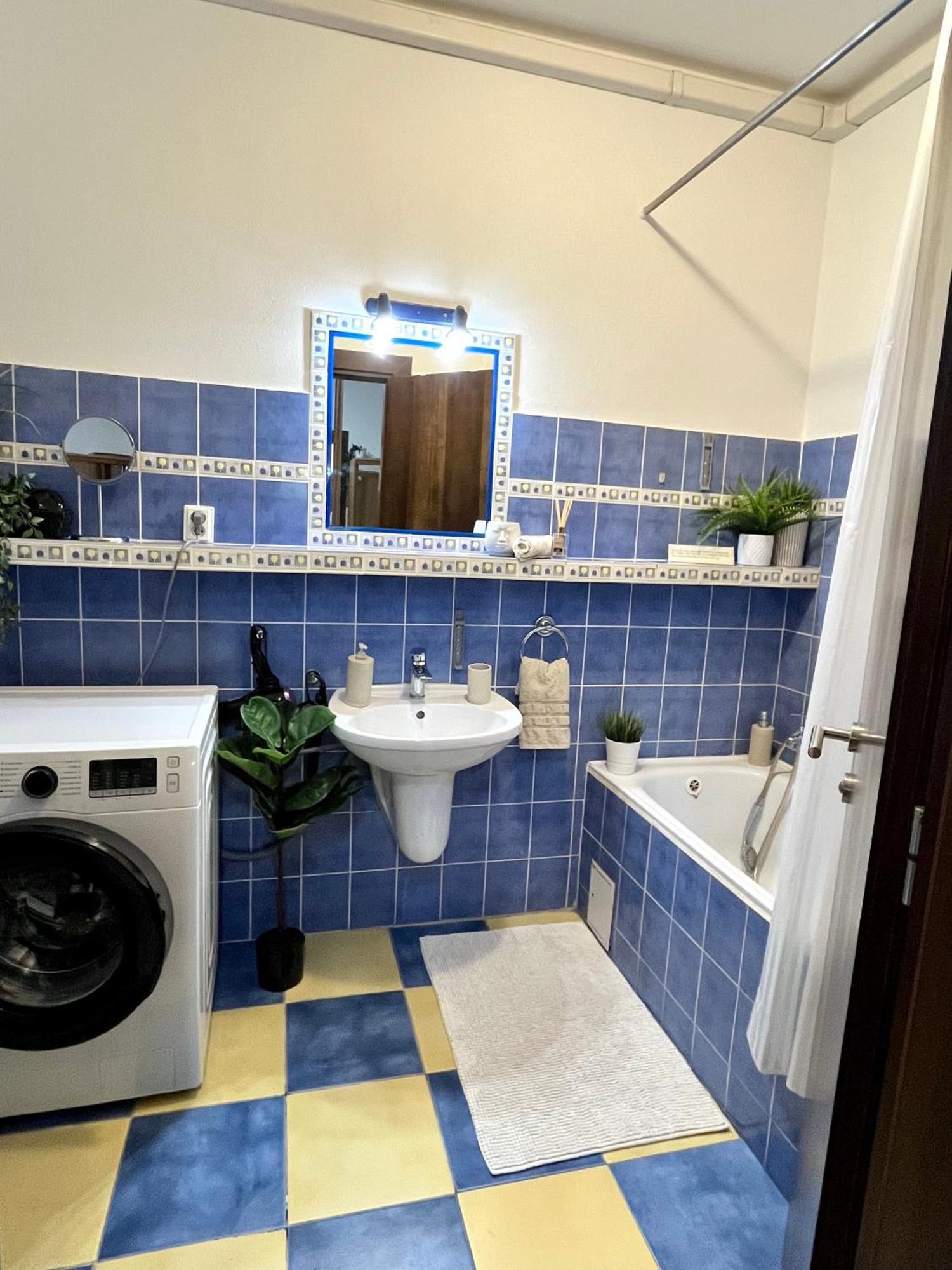 Audrey Hepburn Apartment Cathedral View Top Location Air Conditioned Bratislava Exterior photo
